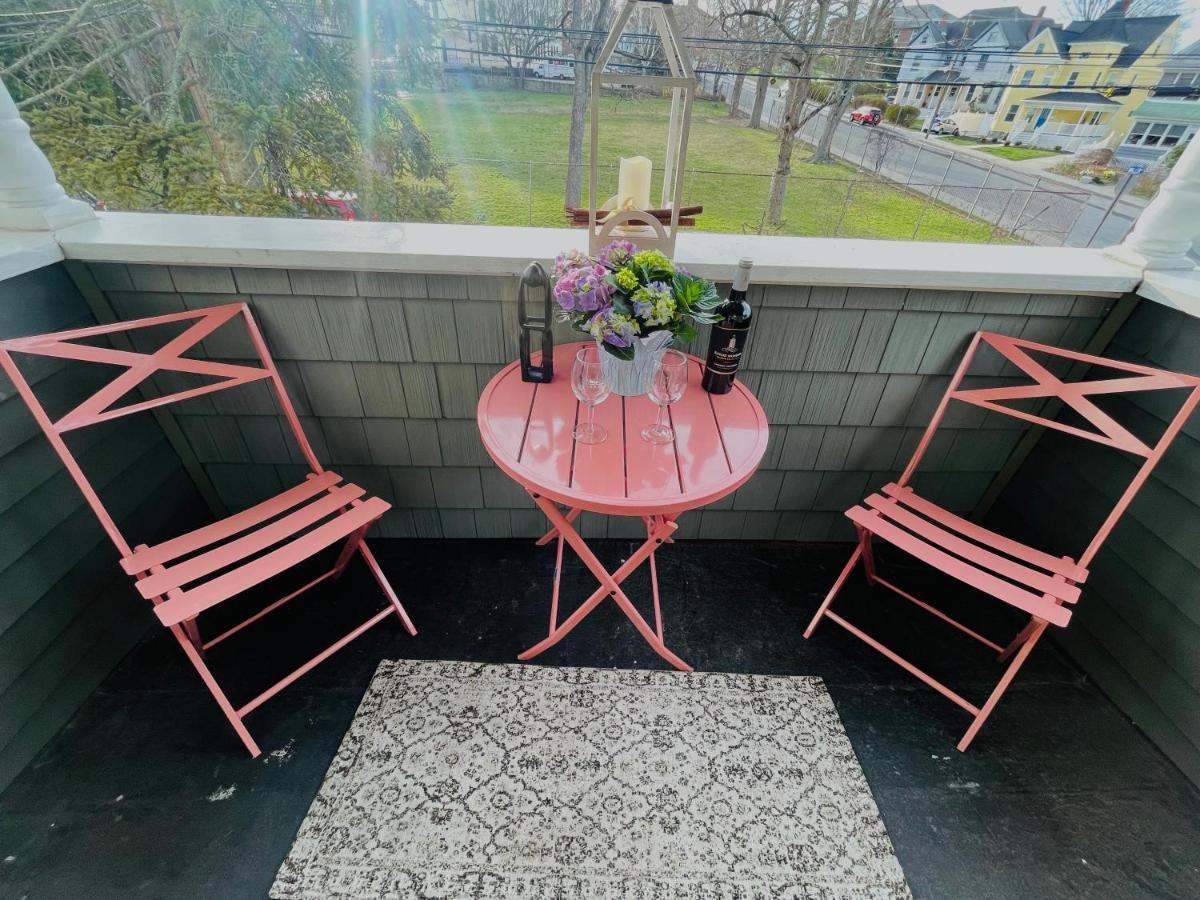 Delightful 2Br Apartment With Balcony - 15 Min From Mohegan Sun- Foxwoods Casinos & Mystic Нью-Лондон Экстерьер фото