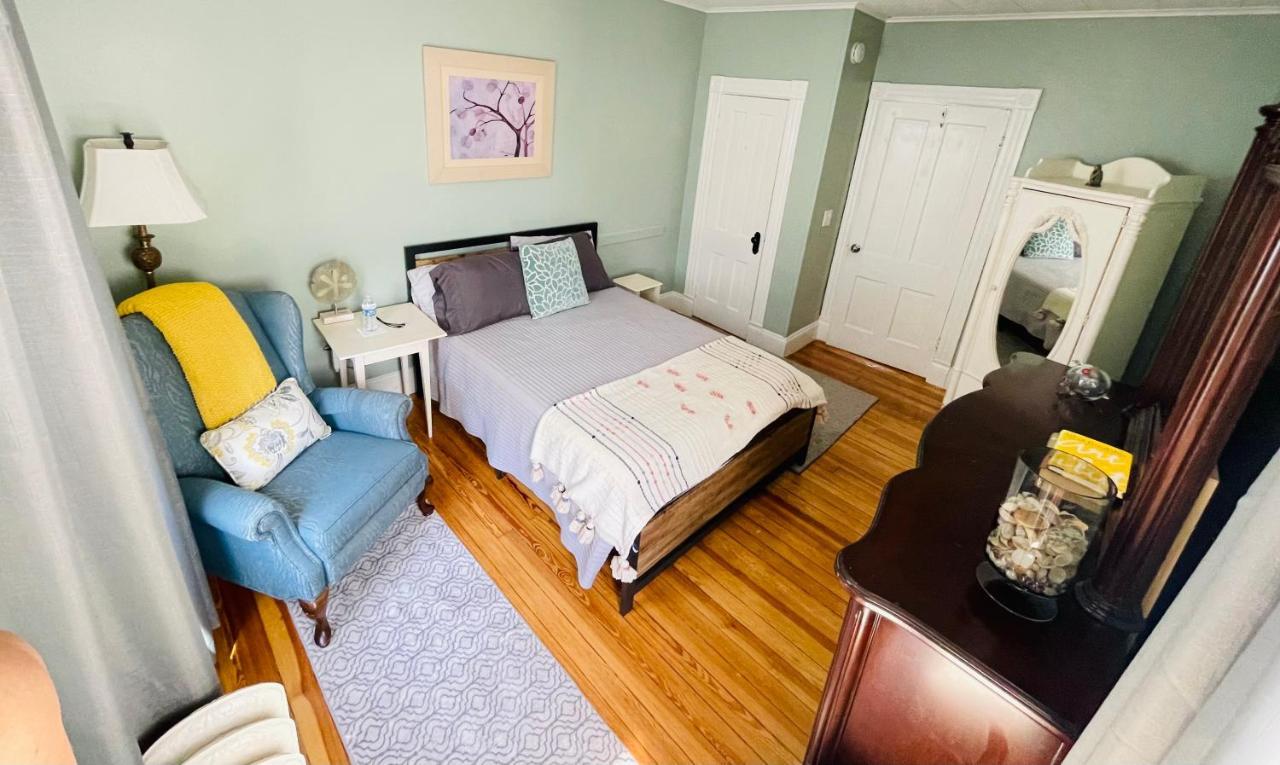 Delightful 2Br Apartment With Balcony - 15 Min From Mohegan Sun- Foxwoods Casinos & Mystic Нью-Лондон Экстерьер фото