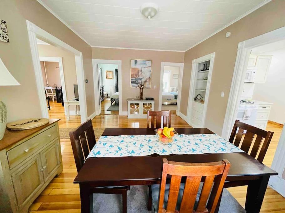 Delightful 2Br Apartment With Balcony - 15 Min From Mohegan Sun- Foxwoods Casinos & Mystic Нью-Лондон Экстерьер фото
