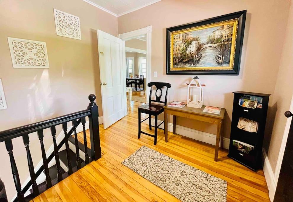 Delightful 2Br Apartment With Balcony - 15 Min From Mohegan Sun- Foxwoods Casinos & Mystic Нью-Лондон Экстерьер фото