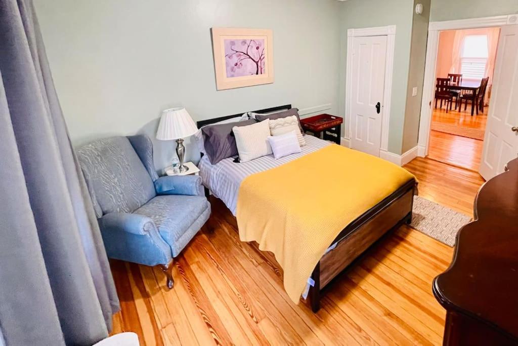 Delightful 2Br Apartment With Balcony - 15 Min From Mohegan Sun- Foxwoods Casinos & Mystic Нью-Лондон Экстерьер фото